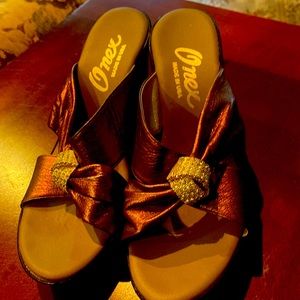 Onex brand like new beautiful slides. Leather, jeweled, very nice, comfortable